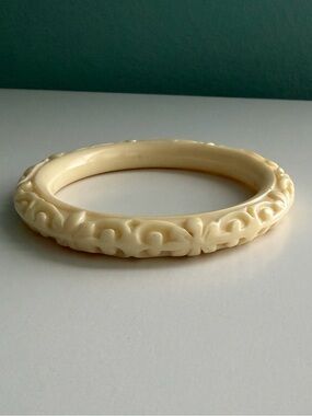Vintage Cream Celluloid Plastic Carved Asian Design Bangle 2.5”